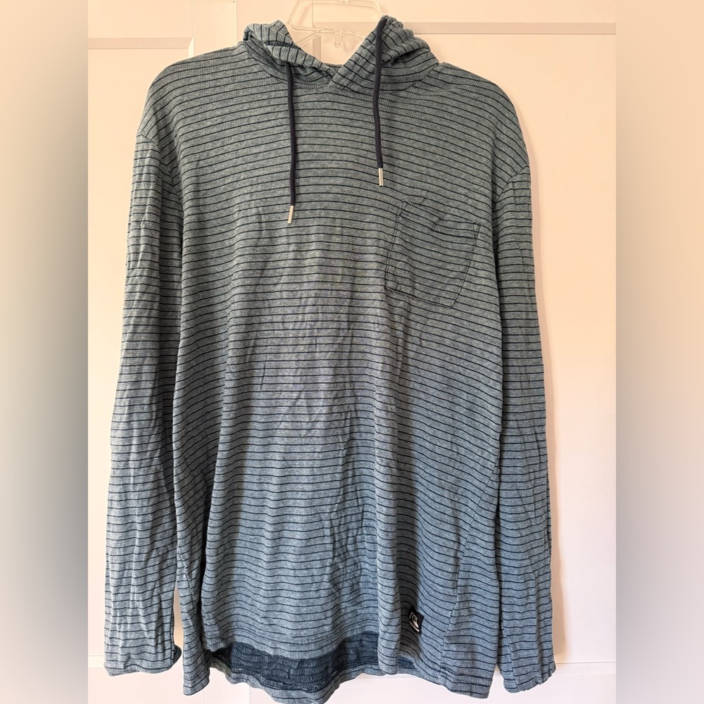 Men’s Blue Striped Quicksilver Hoodie Sz L Sport Surf Fishing Stretch Active